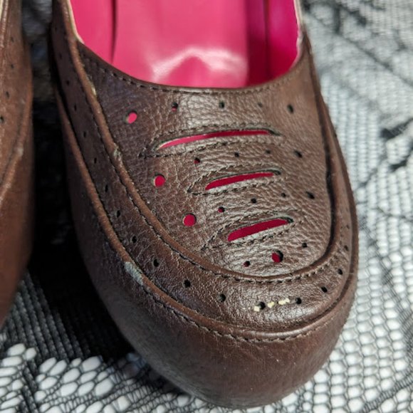 Vintage Pink Duchess Heels - Picture 3 of 6